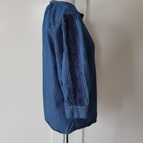 Chico's Size 0 US 4/6 Embroidered Chambray 3/4 Sleeve Peasant Top Blouse Mature - Picture 3 of 10